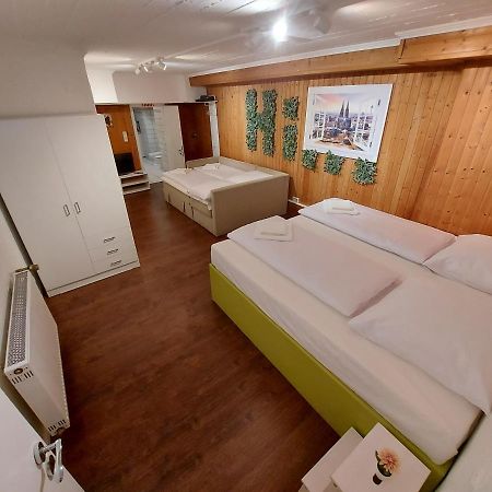 Basement Apartment Кёльн Экстерьер фото