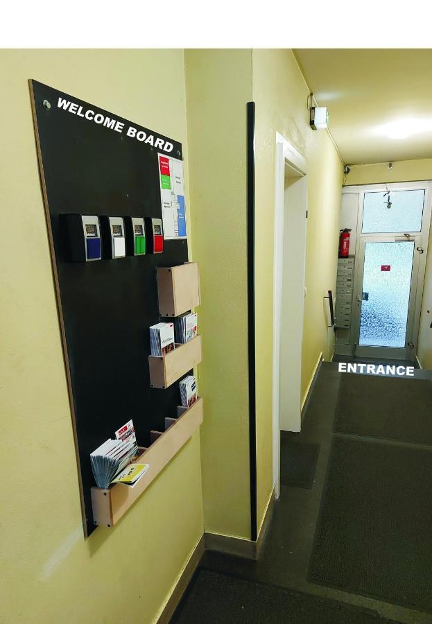 Basement Apartment Кёльн Экстерьер фото