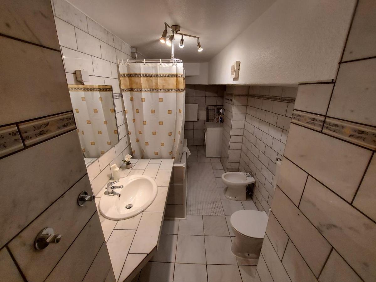 Basement Apartment Кёльн Экстерьер фото